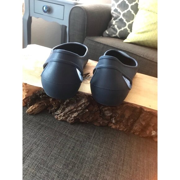 Womens Laura Crocs Navy Blue size 8 - Picture 4 of 9